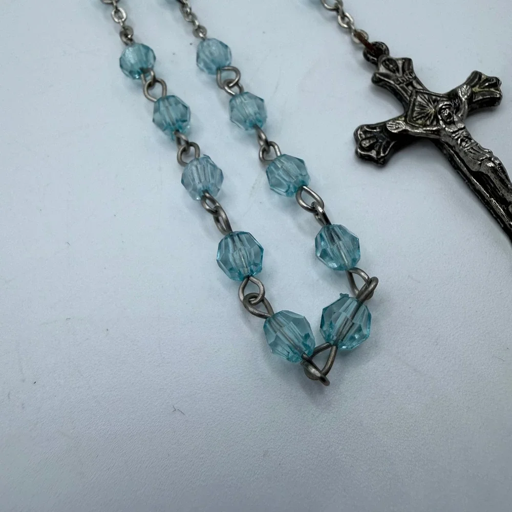 Light Blue‎ Crystal Bead Rosary Silver Tone Madonna Child Medal Crucifix 20 Inch